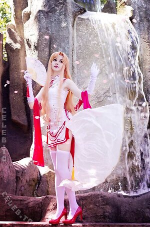 Cute Foxy Feet Nude Leaked Photo #45