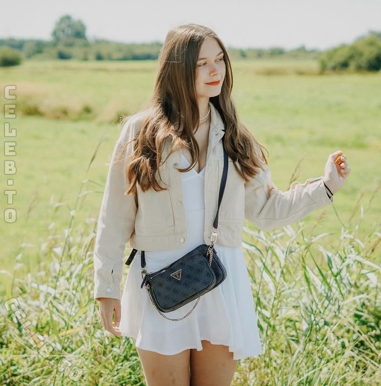 CuzImSara photo