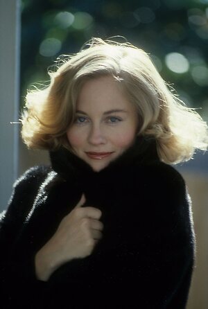 Cybill Shepherd leaked photo #9