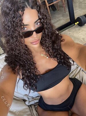 Dadou Nude Leaked Photo #20