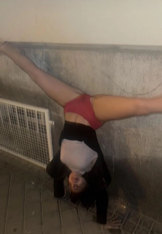 Dafne Keen leaked photos
