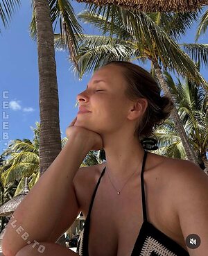 Dagi Bee photo