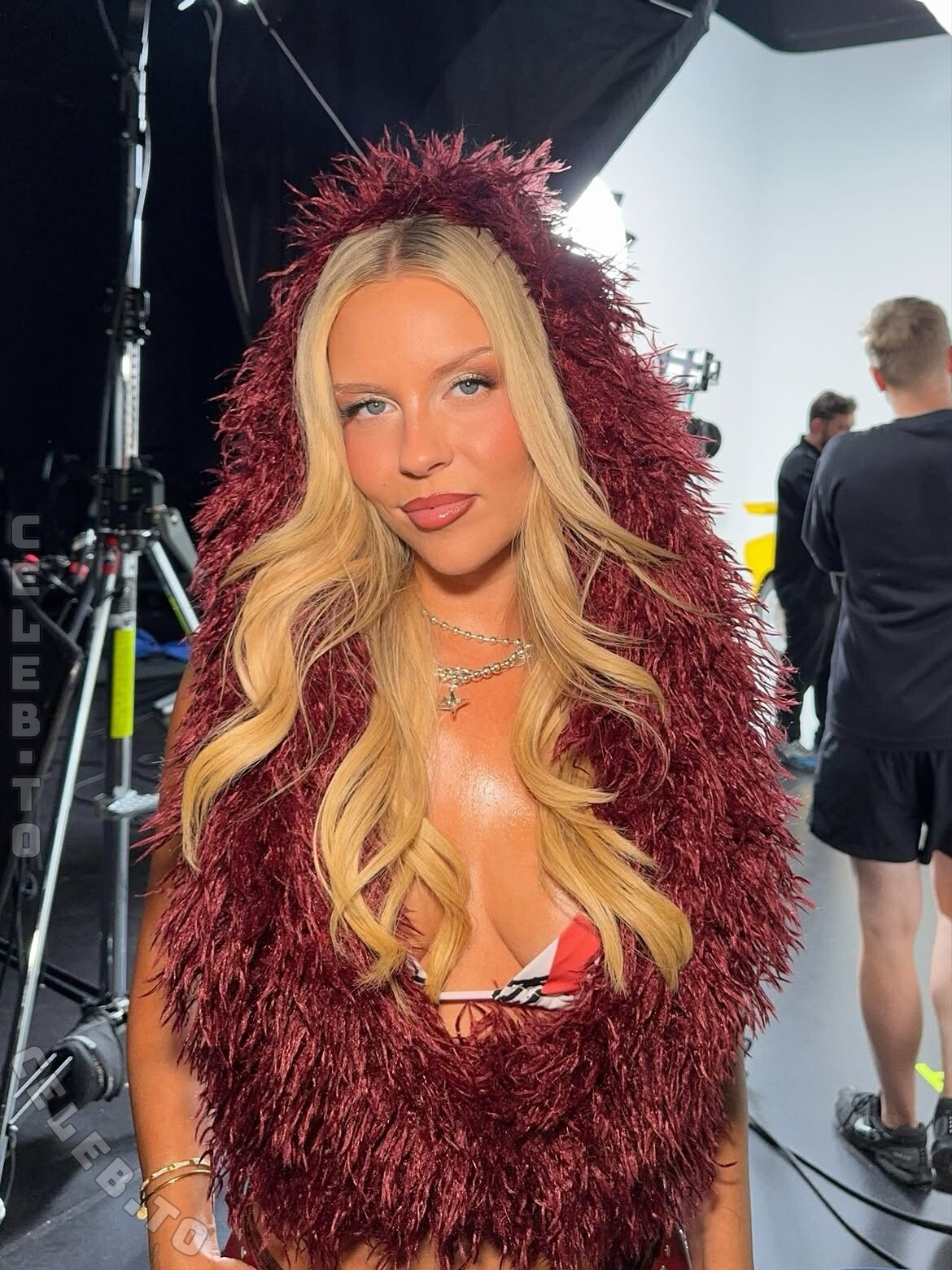 Dagi Bee photo