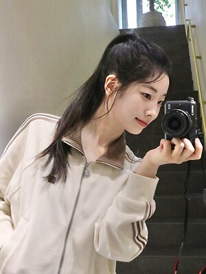 Dahyun leaked photo #7