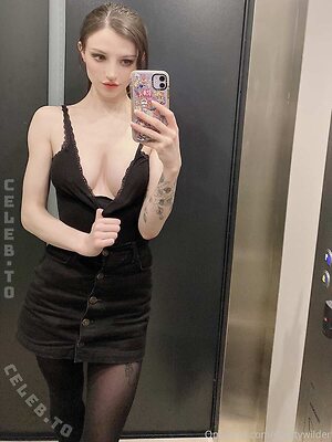 Dainty Wilder photo