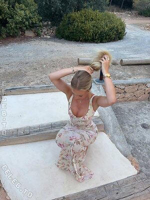 Daisy Herriott leaked photo #22