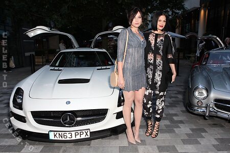 Daisy Lowe photo
