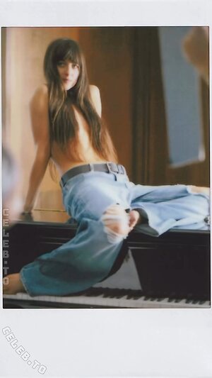 Dakota Johnson Nude Leaked Photo #36