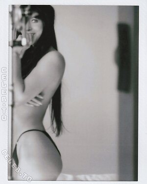 Dakota Johnson photo