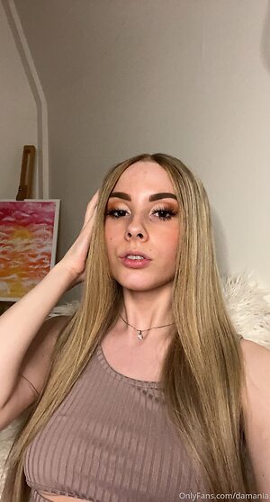 Damania leaked photo #19