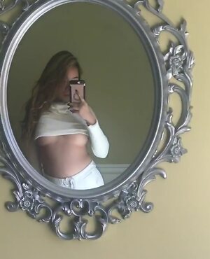 Damnhannie leaked photo #4