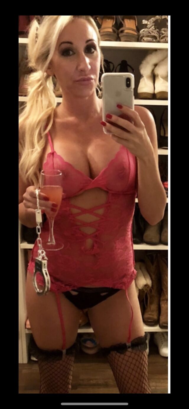 Danabrookexo leaked photos