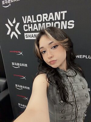 DanDryad leaked photo #9