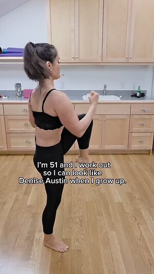 Danica McKellar Nude Leaked Photo #15