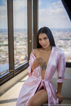 danielaantury Nude Leaked Photo #8