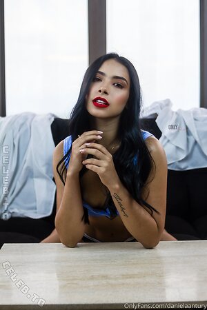 danielaantury photo