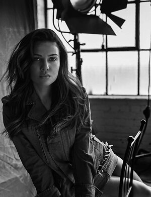 Danielle Campbell leaked photo #51