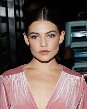 Danielle Campbell leaked photo #66
