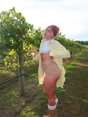 Danielle Cooper leaked photo #45