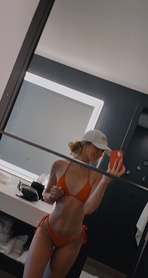 Danielle Jordan leaked photo #6
