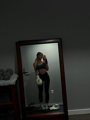 Danielle Jordan leaked photo #17