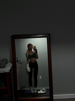 Danielle Jordan leaked photo #18