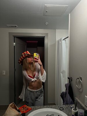 Danielle Jordan leaked photo #22