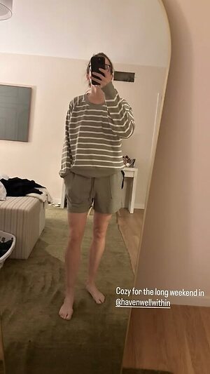 Danielle Panabaker leaked photo #10