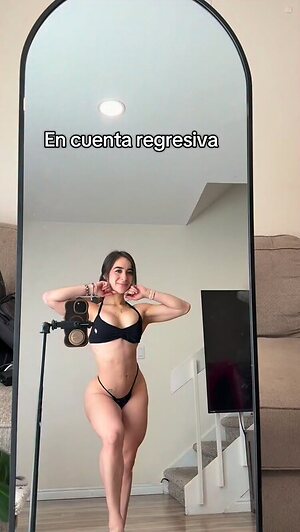 Danya Bernal leaked photo #17