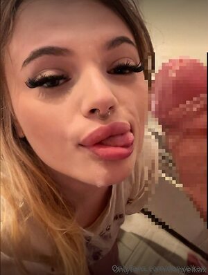 Danyelkax Nude Leaked Photo #2