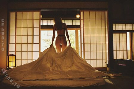 Daphne Groeneveld Nude Leaked Photo #35