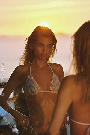 Daphne Groeneveld Nude Leaked Photo #96