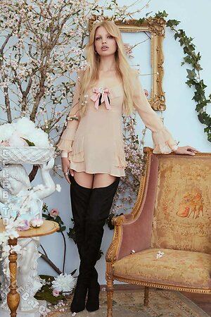 Daphne Groeneveld leaked photo #285
