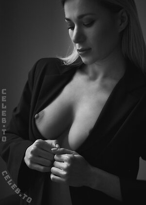 Darina Litvinova Nude Leaked Photo #23