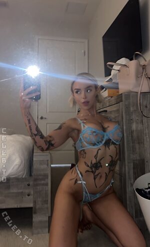 Darla Eliza Nude Photos