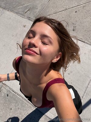 Dasha Komarova leaked photo #8