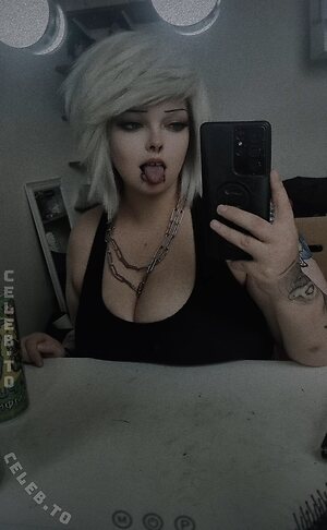 Dashxhollow Nude Leaked Photo #5