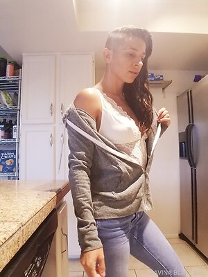 Davina Blake Bell leaked photo #6
