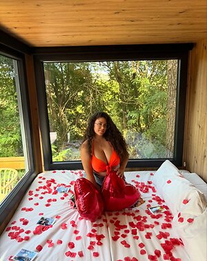 Davinia F. leaked photo #68