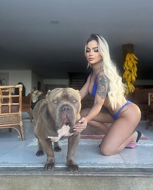 Débora Julia leaked photo #8