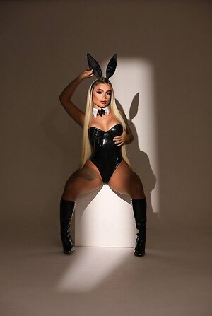 Débora Julia leaked photo #39