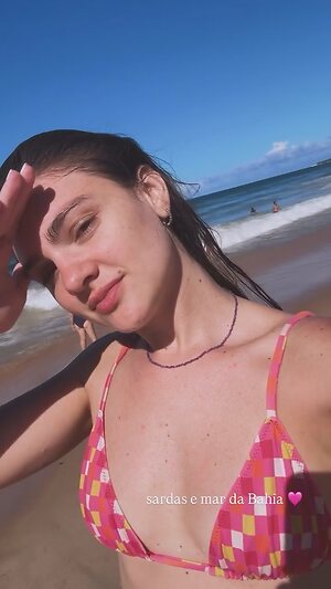 Débora Ozório leaked photo #7