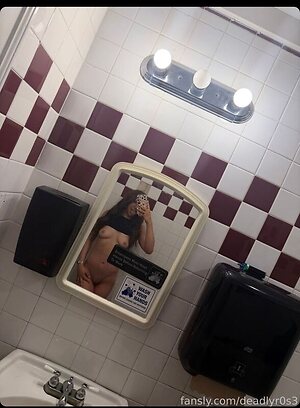deadlyr0s3 leaked photo #17