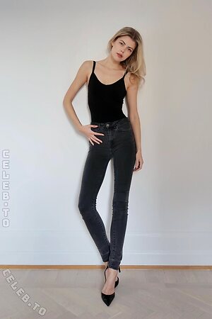 dear.mathilda Nude Leaked Photo #7