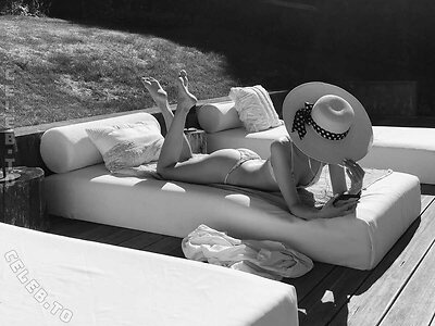 dear.mathilda photo