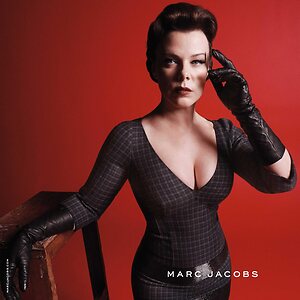 Debi Mazar