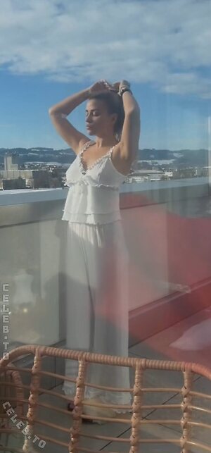 Deeanaofficial Nude Leaked Photo #11