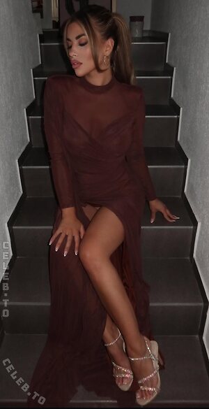 Deeanaofficial photo