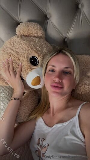 deine-sophia More Nude Photos