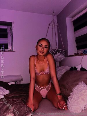 deinekleineblondine Nude Leaked Photo #2